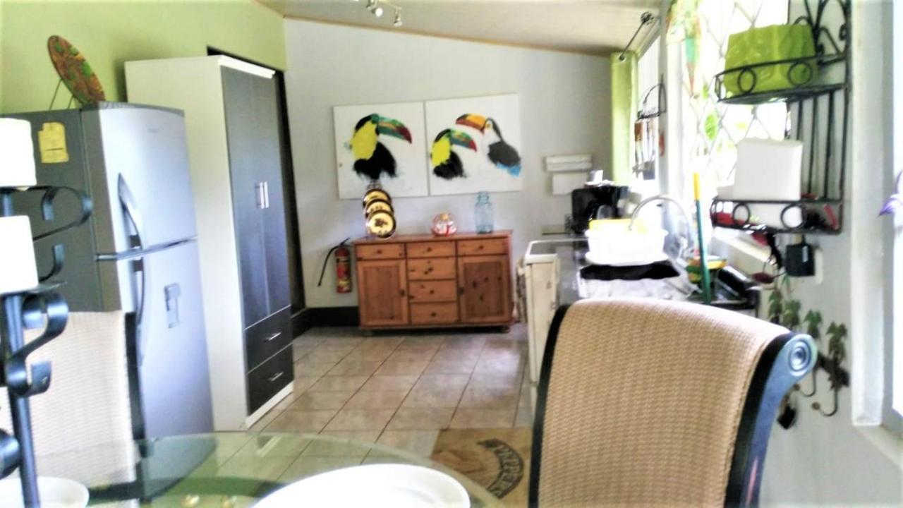 Casa Sophia 3 Listings Apartment 1 Or Apartment 2 Separately Or Apt 1 And 2 Together All With Fo Internet กวาปิเลส ภายนอก รูปภาพ